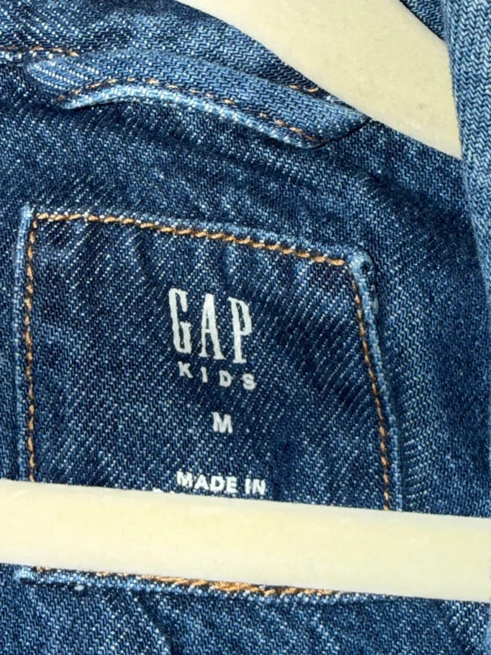Gap kids classic denim jean jacket size medium (8/9) years